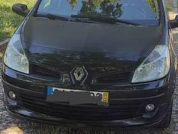 Usado 2007 Renault Clio III Rip Curl Sedan | € 3.450