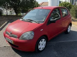 Usado 2002 Toyota Yaris Sedan | € 1.390