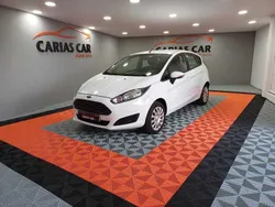 Branco Usado 2017 Ford Fiesta Trend Citadino | € 11.990 (Preço elevado)