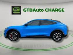 Azul Usado 2023 Ford Mustang Mach-E Premium SUV | € 38.999 (Preço justo)