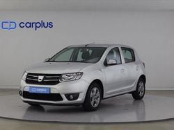 Cinzento Usado 2015 Dacia Sandero Citadino | € 9.900 (Preço justo)