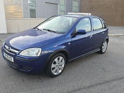 Usado 2003 Opel Corsa Sedan | € 2.950 (Preço elevado)