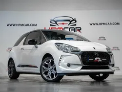 Branco Usado 2016 DS Automobiles DS3 Be Chic Citadino | € 11.900 (Preço elevado)
