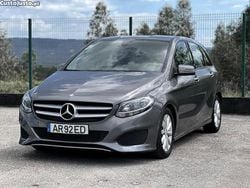 Cinza Usado 2017 Mercedes B180 Monovolume | € 16.500 (Preço justo)