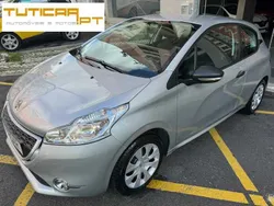 Cinza Usado 2014 Peugeot 208 Access Citadino | € 7.500 (Preço justo)