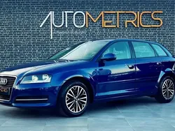 Azul Usado 2011 Audi A3 Sportback Attraction Citadino | € 12.500