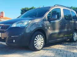 Cinza Usado 2015 Peugeot Partner Outdoor Van | € 16.250