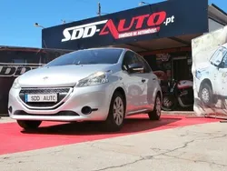 Cinza Usado 2014 Peugeot 208 Active Citadino | € 8.500 (Preço justo)