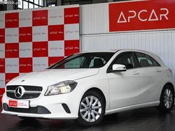Branco Usado 2016 Mercedes A180 Style | € 15.950 (Preço justo)