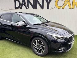 Preto Usado 2017 Infiniti Q30 Citadino | € 17.500