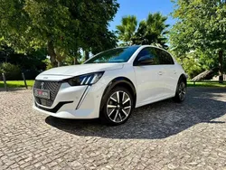Branco Usado 2020 Peugeot e-208 Citadino | € 14.390 (Preço justo)