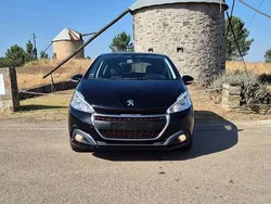 Usado 2015 Peugeot 208 GT-line Citadino | € 9.990 (Preço justo)