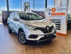 Cinza Usado 2019 Renault Kadjar Intens SUV | € 18.650 (Preço justo)