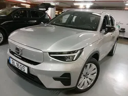 Cinza Usado 2024 Volvo XC40 Core SUV | € 41.900 (Preço justo)