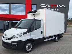 Branco Usado 2015 Iveco Daily | € 19.900