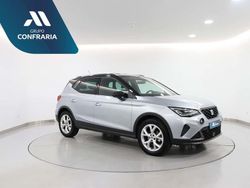 Cinzento Usado 2023 Seat Arona SUV | € 19.630 (Preço justo)