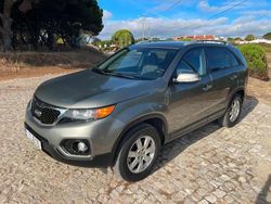 Cinzento Usado 2010 Kia Sorento SUV | € 11.900
