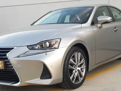 Usado 2019 Lexus IS300h Sedan | € 18.500