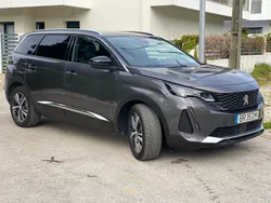 Cinza Usado 2022 Peugeot 5008 Allure Monovolume | € 32.000 (Caro)
