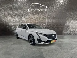 Branco Usado 2024 Peugeot 308 Allure | € 23.950 (Preço justo)