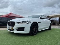 Branco Usado 2019 Jaguar XE R-Sport Sedan | € 27.490