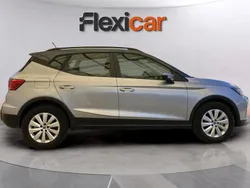 Cinza Usado 2023 Seat Arona Style SUV | € 14.990 (Bom preço)