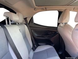Preto Usado 2024 Toyota Yaris Hybrid Luxury | € 27.750