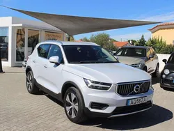 Cinzento Usado 2022 Volvo XC40 SUV | € 28.400 (Bom preço)