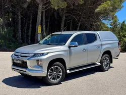 Cinza Usado 2021 Mitsubishi L200 Edition Pickup | € 35.990 (Preço elevado)
