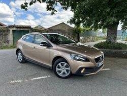 Castanho Usado 2016 Volvo V40 Pro Carrinha | € 14.990 (Preço justo)