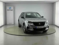 Cinzento Usado 2023 Peugeot 2008 Active SUV | € 21.990 (Preço justo)