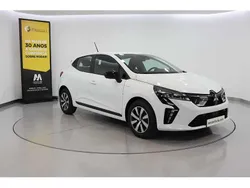 Branco Usado 2024 Mitsubishi Colt | € 17.180 (Preço justo)