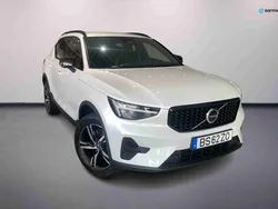 Branco Novo 2025 Volvo XC40 Plus SUV | € 43.900 (Preço justo)