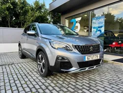 Cinzento Usado 2018 Peugeot 3008 Citadino | € 18.500 (Preço justo)