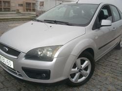 Usado 2006 Ford Focus Sedan | € 3.499 (Preço justo)