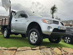 Cinzento Usado 2007 Mitsubishi L200 Pickup | € 17.500 (Preço justo)