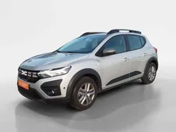 Cinzento Usado 2023 Dacia Sandero Citadino | € 17.490 (Preço justo)
