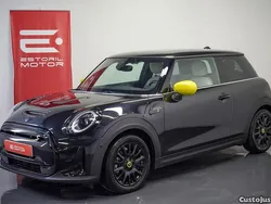 Preto Usado 2023 Mini Cooper SE Citadino | € 26.900 (Preço justo)