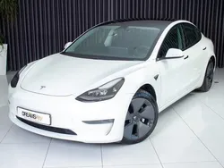 Branco Usado 2021 Tesla Model 3 Sedan | € 28.800 (Bom preço)