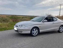 Cinzento Usado 2000 Hyundai Coupé Coupé | € 4.500