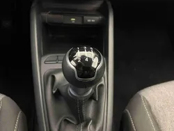 Cinzento Usado 2024 Kia Stonic SUV | € 17.990 (Preço justo)
