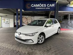 Branco Usado 2022 VW Golf VIII Life | € 21.590 (Preço justo)