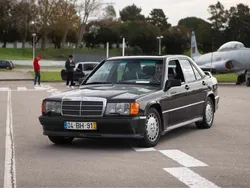 Preto Usado 1984 Mercedes 190 Sedan | € 23.500