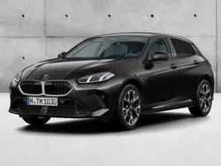 Preto sapphire metalizada Novo 2025 BMW 120 M Sport Citadino | € 43.260 (Preço justo)