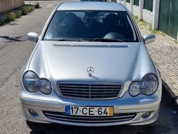 Usado 2005 Mercedes C200 Classic Sedan | € 6.000 (Preço justo)