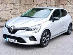 Cinza Usado 2023 Renault Clio V Evolution | € 16.990 (Preço justo)