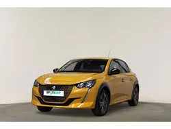 Amarelo Usado 2023 Peugeot e-208 Allure Citadino | € 23.990 (Caro)
