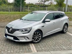 Cinzento Usado 2016 Renault Mégane III | € 14.750 (Caro)