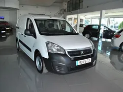Branco Usado 2018 Peugeot Partner Monovolume | € 14.990 (Preço justo)