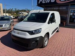 Branco Usado 2023 Fiat Doblò Monovolume | € 17.500 (Preço justo)